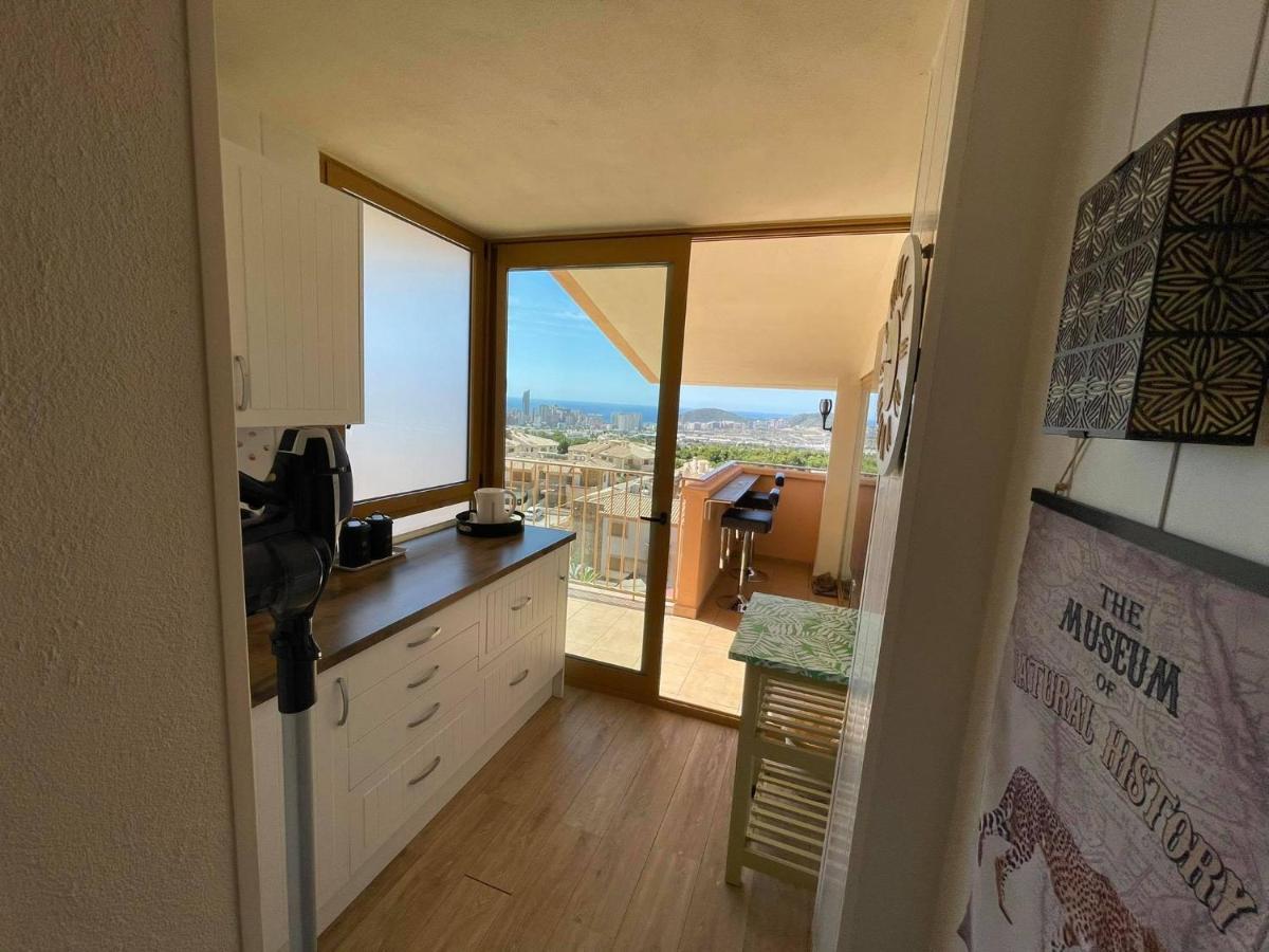 2 Bed Penthouse Apartment - Sea Views - Sleeps 4 Finestrat Eksteriør bilde